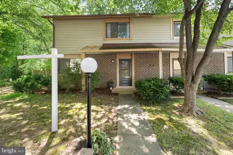10673 Spring Oak Ct, Burke, VA 22015