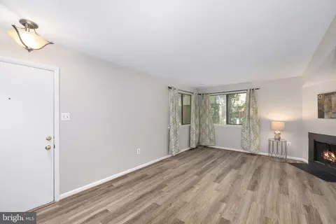 Living - 10673 Spring Oak Ct, Burke, VA 22015 photo 3 of 3