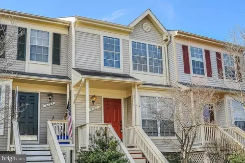 14197 Autumn Cir, Centreville, VA 20121