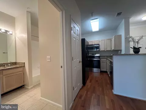 1601 Spring Gate Dr #1206, Mclean, VA 22102 photo 8