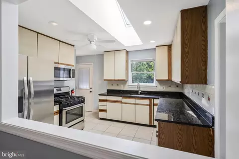 7415 Nancemond St, Springfield, VA 22150 photo 6