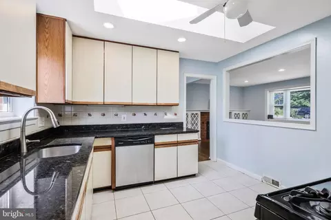 7415 Nancemond St, Springfield, VA 22150 photo 3