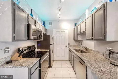 1581 Spring Gate Dr #5403, Mclean, VA 22102 photo 4