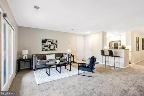 7507 Ashby Ln #H, Alexandria, VA 22315