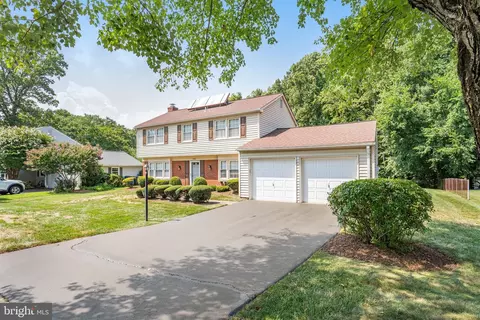 12906 Mount Royal Ln, Fairfax, VA 22033