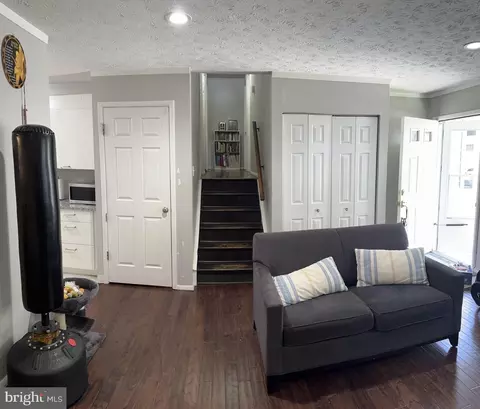 8123 Winter Blue Ct, Springfield, VA 22153 photo 11