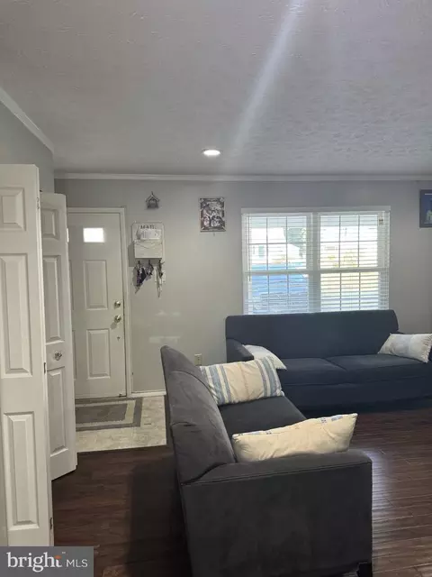 8123 Winter Blue Ct, Springfield, VA 22153 photo 5