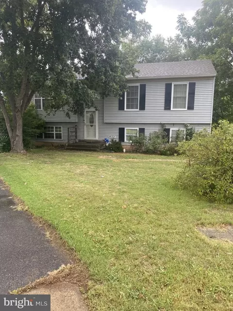 3870 Scibilia Rd, Fairfax, VA 22033