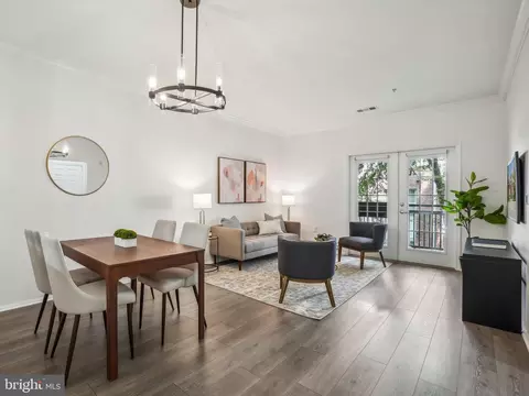 3003 Nicosh Cir #3205, Falls Church, VA 22042