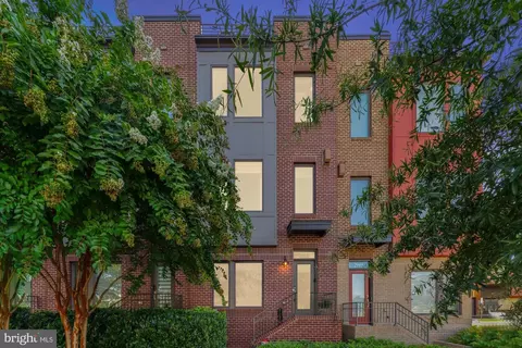 2947 Eskridge Rd, Fairfax, VA 22031
