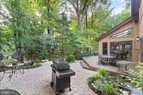 Exterior - 2074 Amberjack Ct, Reston, VA 20191 photo 3 of 26