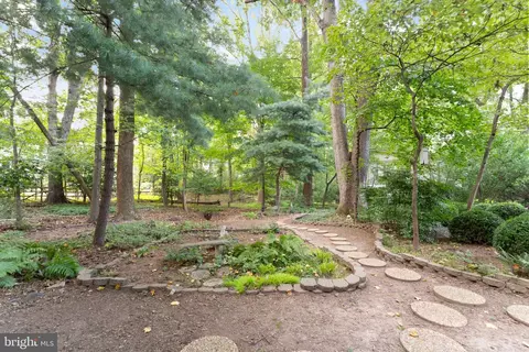 Exterior - 2074 Amberjack Ct, Reston, VA 20191 photo 17 of 26