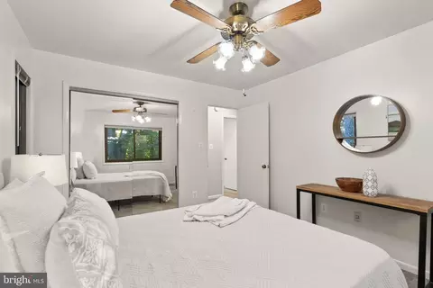Bedroom - 2074 Amberjack Ct, Reston, VA 20191 photo 5 of 9