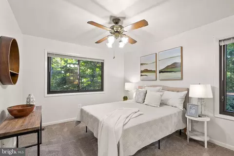 Bedroom - 2074 Amberjack Ct, Reston, VA 20191 photo 4 of 9