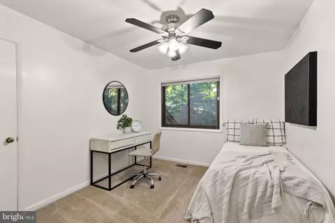 Bedroom - 2074 Amberjack Ct, Reston, VA 20191 photo 8 of 9