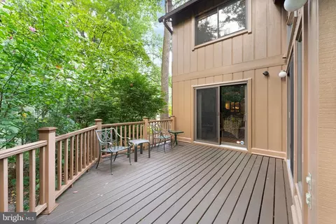 Exterior - 2074 Amberjack Ct, Reston, VA 20191 photo 5 of 26