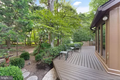 Exterior - 2074 Amberjack Ct, Reston, VA 20191 photo 8 of 26