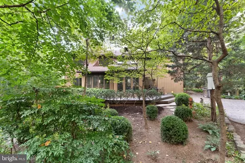 Exterior - 2074 Amberjack Ct, Reston, VA 20191 photo 21 of 26