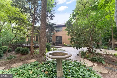 Exterior - 2074 Amberjack Ct, Reston, VA 20191 photo 11 of 26