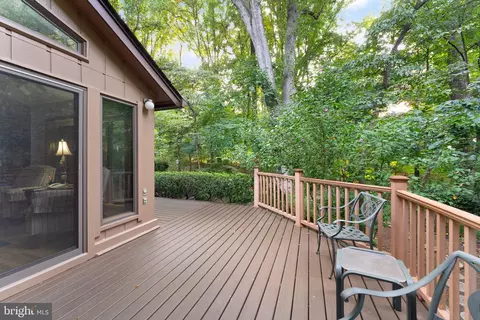 Exterior - 2074 Amberjack Ct, Reston, VA 20191 photo 6 of 26