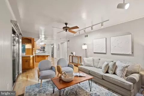 Living - 2074 Amberjack Ct, Reston, VA 20191 photo 4 of 4
