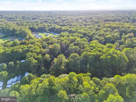 View/Area - 2074 Amberjack Ct, Reston, VA 20191 photo 3 of 10