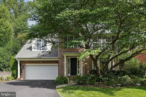 3423 Putnam St, Falls Church, VA 22042