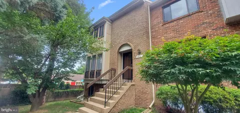 4621 Mayhunt Ct, Alexandria, VA 22312