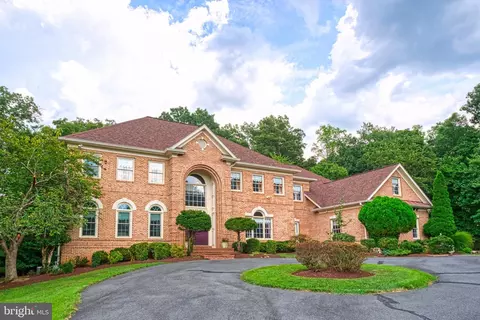 519 Seneca Green Way, Great Falls, VA 22066