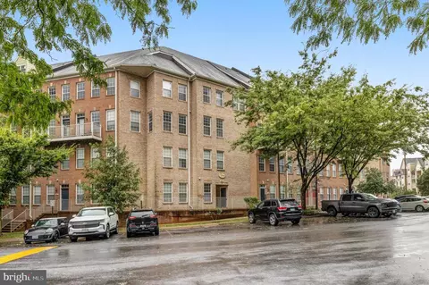 2651 Park Tower Dr #310, Vienna, VA 22180
