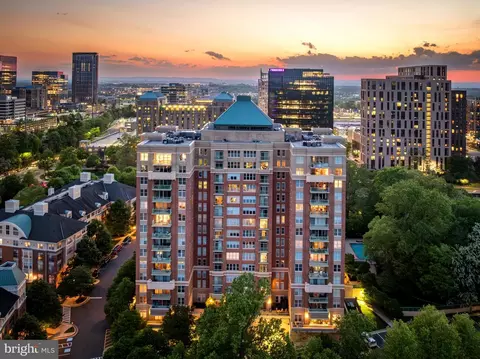 11776 Stratford House Pl #1306, Reston, VA 20190