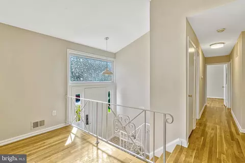 Entry Way - 5508 Callander Dr, Springfield, VA 22151 photo 1 of 2