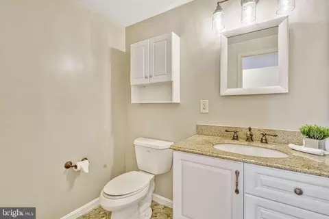 Bath - 5508 Callander Dr, Springfield, VA 22151 photo 2 of 2