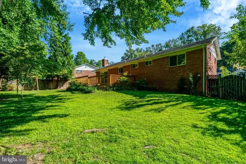 Exterior - 5508 Callander Dr, Springfield, VA 22151 photo 4 of 6