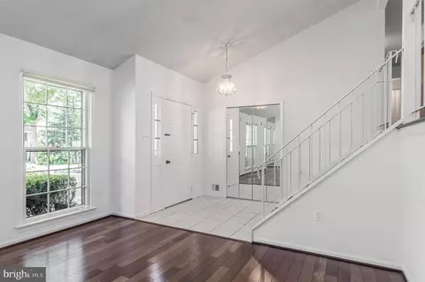6237 Wilmette Dr, Burke, VA 22015 photo 4