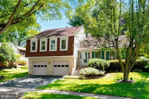 6237 Wilmette Dr, Burke, VA 22015
