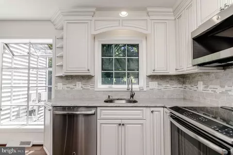 6237 Wilmette Dr, Burke, VA 22015 photo 13