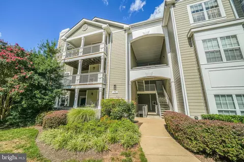 1716 Lake Shore Crest Dr #36, Reston, VA 20190