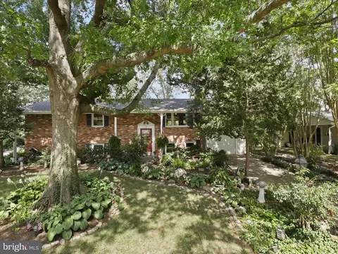 7005 Galgate Dr, Springfield, VA 22152 photo 8