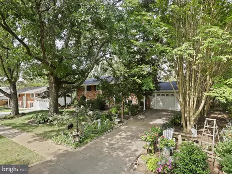 7005 Galgate Dr, Springfield, VA 22152 photo 6