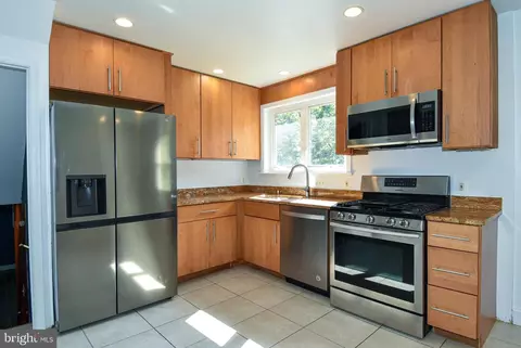 5505 Aldrich Ln, Springfield, VA 22151 photo 12