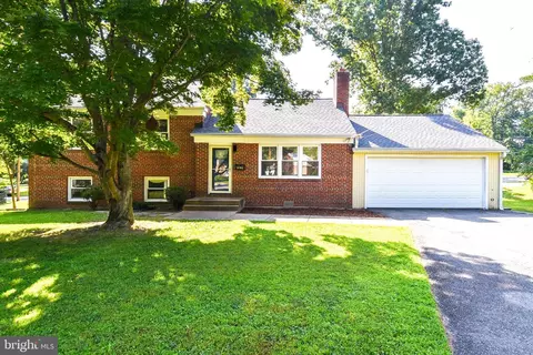 5505 Aldrich Ln, Springfield, VA 22151 photo 2