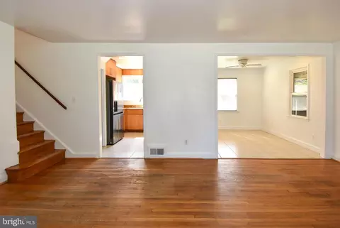 5505 Aldrich Ln, Springfield, VA 22151 photo 8