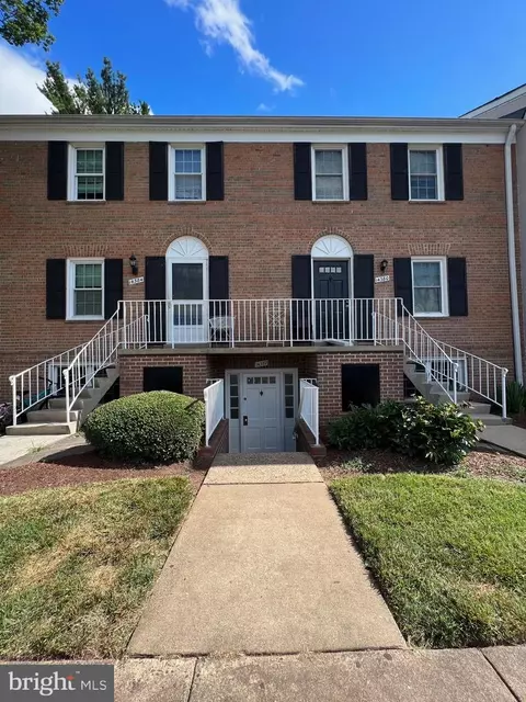 14382 Avocado Ct, Centreville, VA 20121