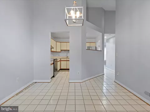 Entry Way - 11112 Glade Dr, Reston, VA 20191 photo 2 of 3