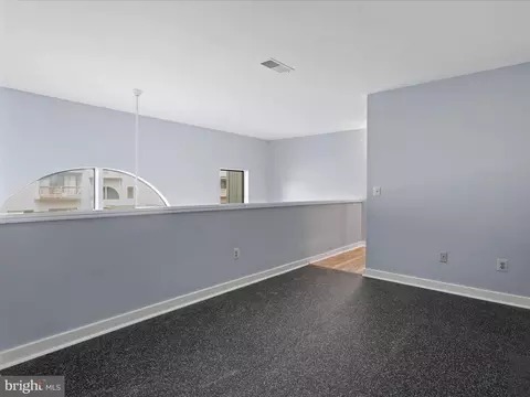 Living - 11112 Glade Dr, Reston, VA 20191 photo 7 of 11