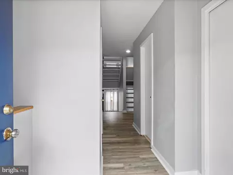 Entry Way - 11112 Glade Dr, Reston, VA 20191 photo 1 of 3