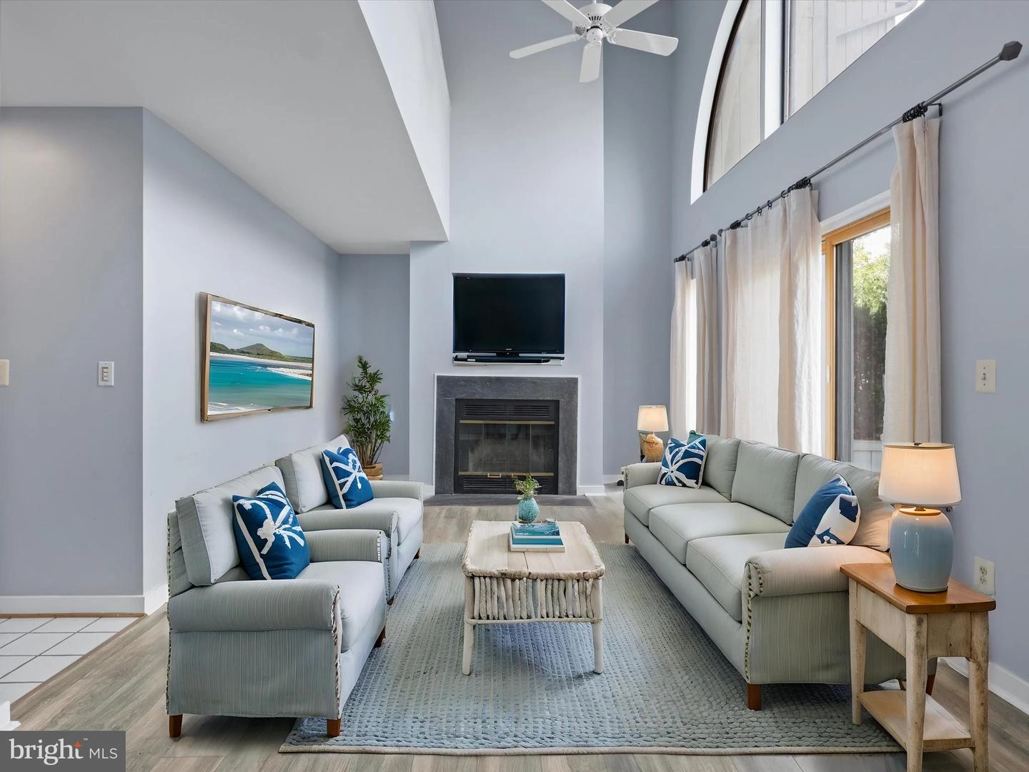 Living - 11112 Glade Dr, Reston, VA 20191 photo 1 of 11