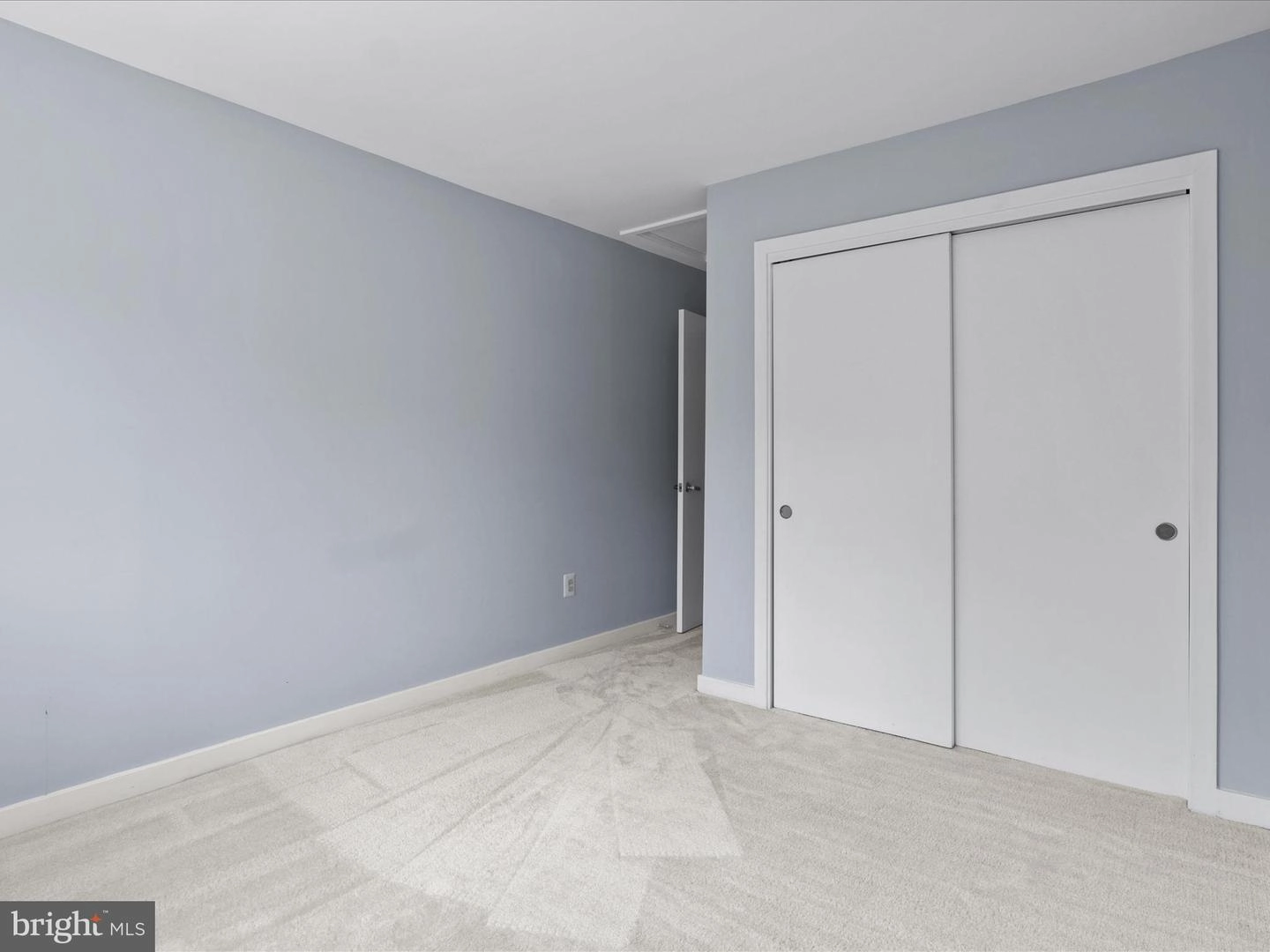 Bedroom - 11112 Glade Dr, Reston, VA 20191 photo 4 of 7
