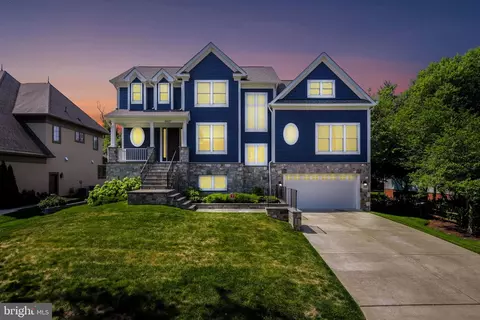 6627 Ivy Hill Dr, Mclean, VA 22101